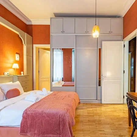 Enchanting Flat In Beyoglu With Bosphorus View * Istanbul